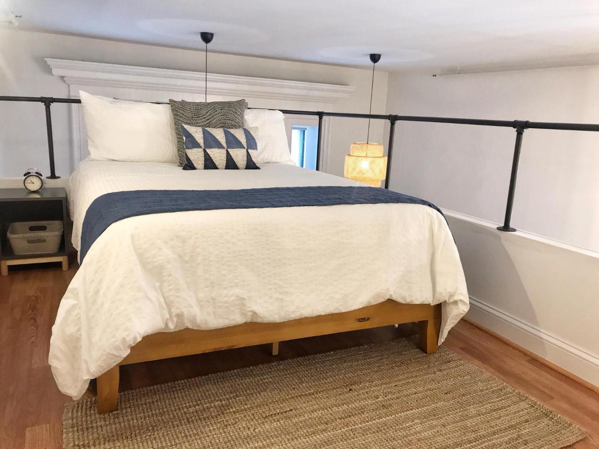 New Haven Stays Room photo