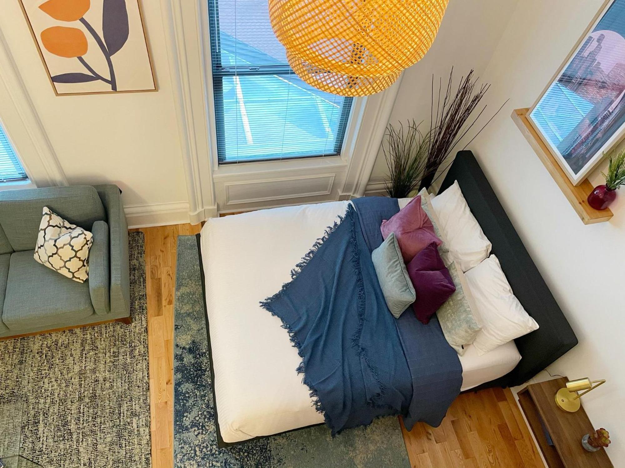 New Haven Stays Room photo